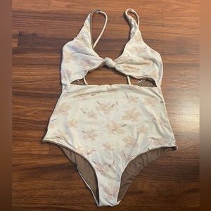 Acacia Indies (discontinued style) in Washed Aloha size large